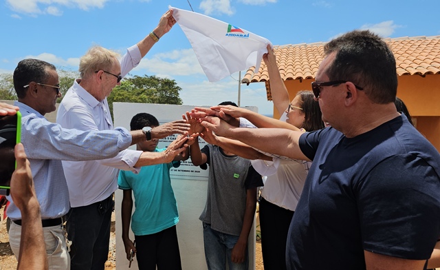 Sábado de Inaugurações 